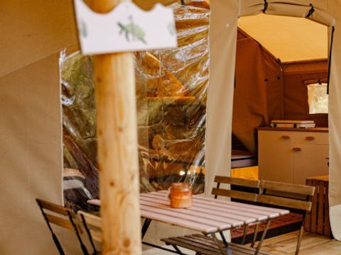 Tente en toile et en bois 4 personnes - Safari Lodge (avec sanitaires)