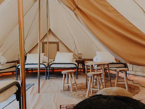 Tente en toile et en bois 4 personnes - Emperor Lodge