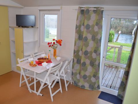 MOBILHOME 6 personnes - Mobil home Standard 27m² / 2 chambres + TV + Terrasse non couverte 4/6 pers