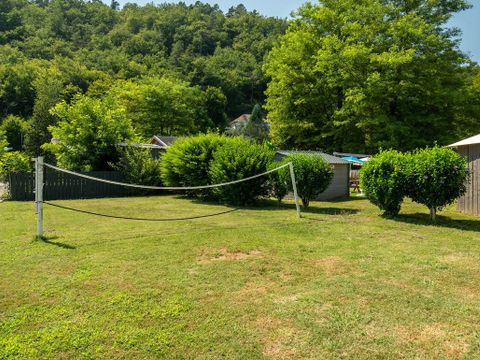 Flower Camping L'Echo du Malpas - Camping Corrèze - Image N°11