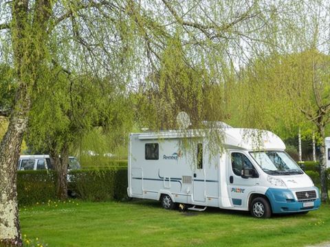 Emplacement - nu