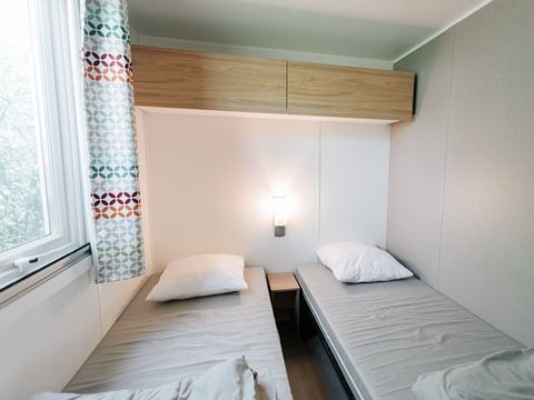 Mobilhome 4 personnes - COTTAGE CONFORT 2 chambres - 30m² - Terrasse couverte 4 pers