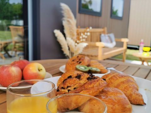 MOBILHOME 5 personnes - DIM - SUNELIA LUXE TAOS SPA 2ch/ 4p - 40m² - Pergola Exotique