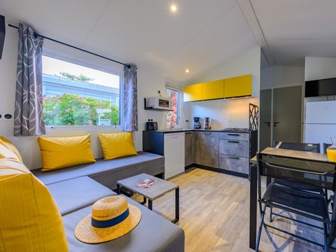 MOBILHOME 8 personnes - DIM - SUNELIA PRESTIGE 4ch/ 8p - 40m² - Terrasse couverte