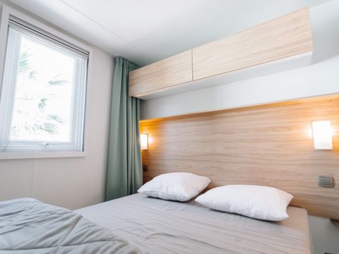 Mobilhome 6 personnes - Dimanche - SUNELIA - CONFORT - PLUS - 3 chambres - 35m² - Terrasse couverte