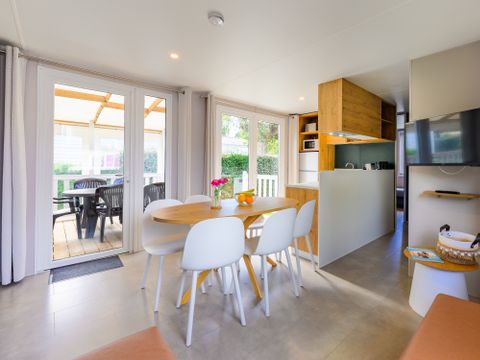 Mobilhome 6 personnes - Dimanche - SUNELIA PRESTIGE + CLIM 3 chambres - 36m² - Terrasse couverte