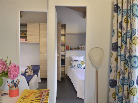 MOBILHOME 5 personnes -  SAM - COTTAGE CONFORT 2ch/ 4/5p - 30m² - Terrasse parasol