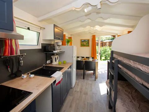 Hébergement 2/4 personnes - Insolite Nature Roulotte les Ecrins - 1 chambre - 17m2 2/4 pers