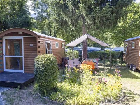 HÉBERGEMENT INSOLITE 4 personnes - Insolite Nature Roulotte les Ecrins 1 chambre2/4 personnes 17m2 2/4 pers