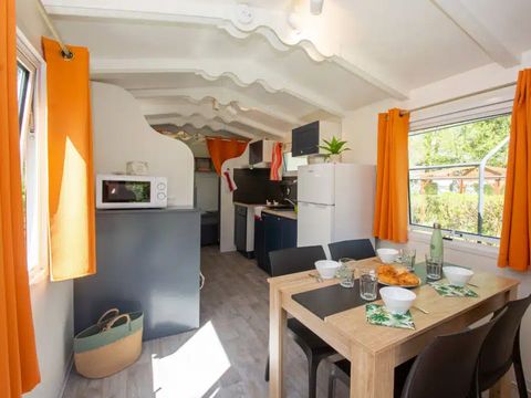 Hébergement 2/4 personnes - Insolite Nature Roulotte les Ecrins - 1 chambre - 17m2 2/4 pers