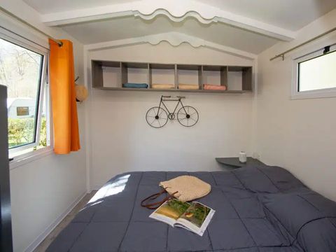 Hébergement 2/4 personnes - Insolite Nature Roulotte les Ecrins - 1 chambre - 17m2 2/4 pers