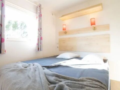 MOBILHOME 4 personnes - ROULOTTE**** 4 personnes