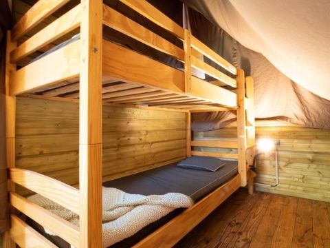 Tente en toile et en bois 4 personnes - Lodge PINSON 4 personnes
