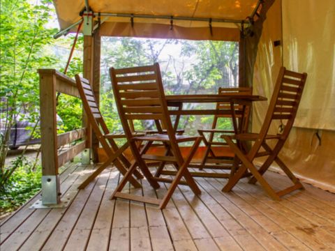 TENTE 5 personnes - Eden Standard 30m² 2 chambres - sans sanitaires + Vue sur le Lot + terrasse couverte 11.5m²