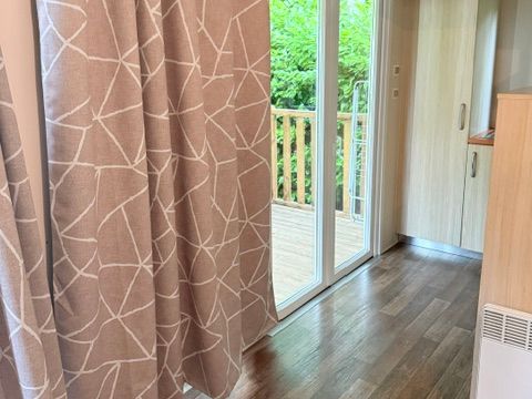 MOBILHOME 6 personnes - Mobil-home Confort 28m² 2 chambres + terrasse couverte 13.5m² - TV 4/6 pers