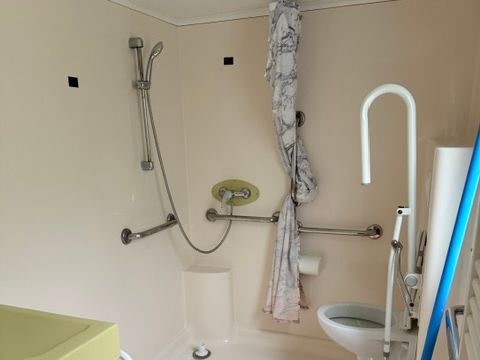 Mobilhome 6 personnes - Standard - PMR 30m² - 2 chambres - Terrasse 20m² - TV 1 pers