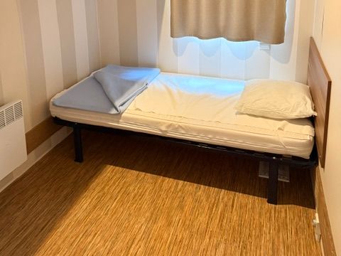 Mobilhome 6 personnes - Standard - PMR 30m² - 2 chambres - Terrasse 20m² - TV 1 pers