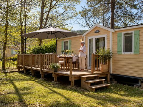 Mobilhome 6 personnes - Standard - PMR 30m² - 2 chambres - Terrasse 20m² - TV 1 pers