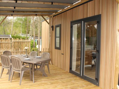 Mobilhome 2/4 personnes - Premium 30m² - 2 chambres - Terrasse semi-couverte 24m² - TV - Clim
