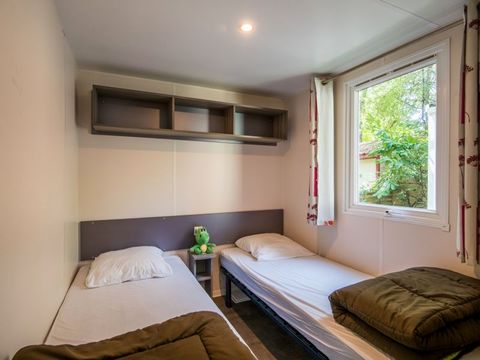 Mobilhome 6 personnes - Confort 28 m² – Terrasse couverte – Idéal pour les familles