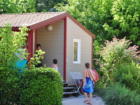 CHALET 6 personnes - Chalet Confort 27m² 2 chambres + terrasse couverte 10m² - TV 4/6 pers