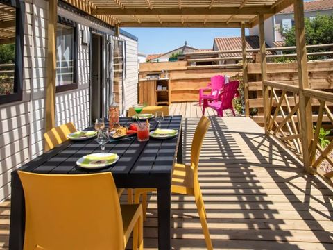 MOBILHOME 4 personnes - Cottage 3 Pièces 4 Personnes Climatisé + TV + Jacuzzi