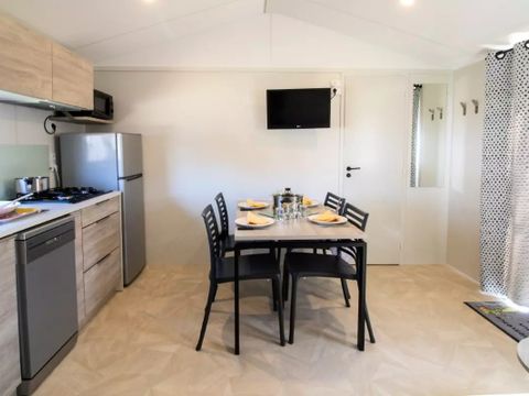 MOBILHOME 4 personnes - Cottage 3 Pièces 4 Personnes Climatisé + TV + Jacuzzi