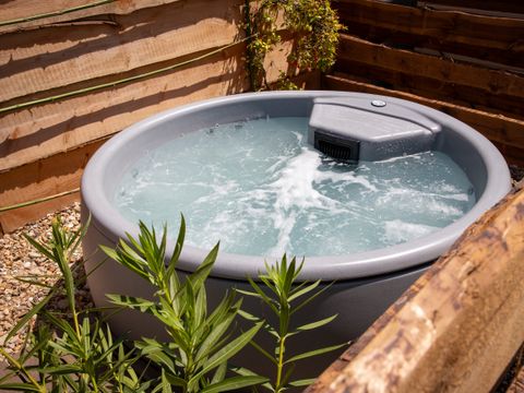 MOBILHOME 4 personnes - COTTAGE LUXE DES DINOS 2ch - SPA 4 pers