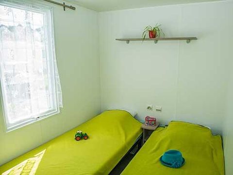 MOBILHOME 6 personnes - Mh COSY Baby 3ch 5 pers +  1 bébé (lit parapluie)