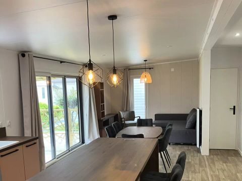 MOBILHOME 5 personnes - Cottage 4 Pièces 6 Personnes (5 adultes et 1 bébé) + TV