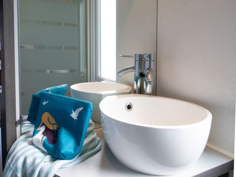 MOBILHOME 4 personnes - COSY - TV