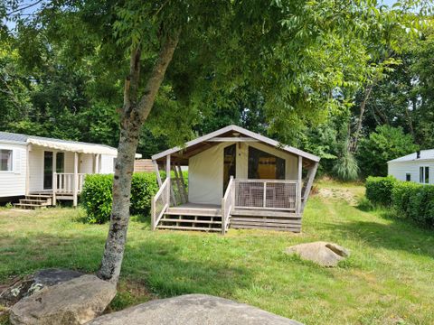Tente en toile et en bois 4 personnes - Freeflower Standard 28m² - 2 chambres + terrasse couverte 8m² - sans sanitaires