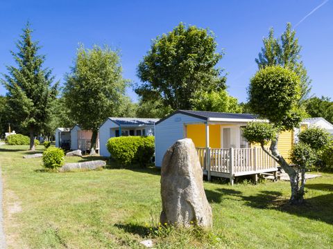 MOBILHOME 4 personnes - Mobil-home Confort 28m² - 2 chambres - terrasse semi-couverte - TV + lave-vaisselle 5 pers.