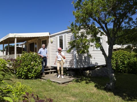 MOBILHOME 6 personnes - Mobil-home Confort 31m² - 3 chambres - Terrasse couverte 18m² - TV + lave-vaisselle