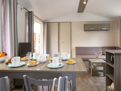 MOBILHOME 6 personnes - Premium 32m² - 3 chambres - terrasse couverte - TV + draps + serviettes
