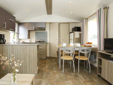 MOBILHOME 6 personnes - Premium 32m² - 3 chambres - terrasse couverte - TV + draps + serviettes