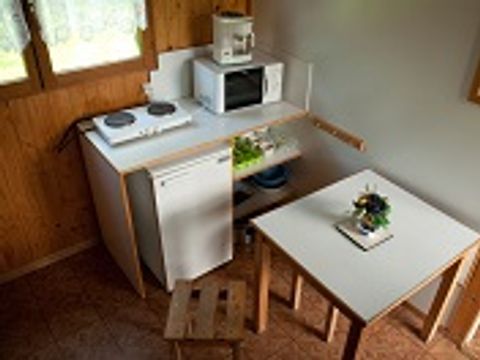 Chalet 4 personnes - ISABELLE, sans eau et sans sanitaires