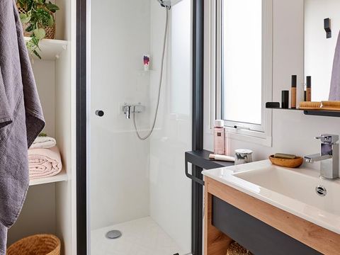 MOBILHOME 4 personnes - Mobilhome EVASION Confort 27m² - 2 chambres / Terrasse couverte + TV 4 pers