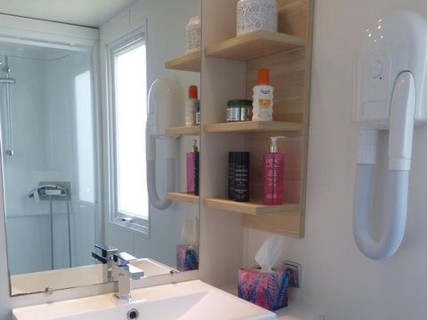 MOBILHOME 2 personnes - Mobilhome OUESSANT Confort 18m² - 1 chambre / terrasse couverte + TV 2 pers