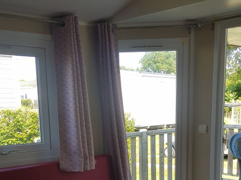 MOBILHOME 4 personnes - ATLANTIQUE Standard 27m² - 2 chambres / Terrasse intégrée semi-couverte + TV