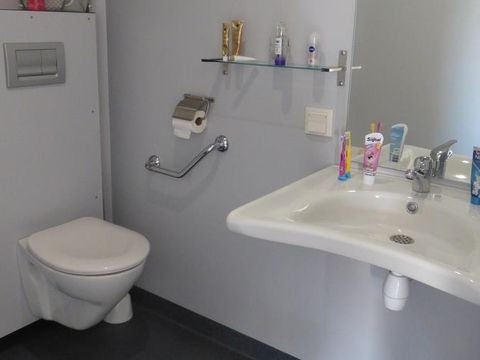 MOBILHOME 4 personnes - Mobilhome MOLENE Confort PMR 31m² - 2 chambres / terrasse couverte + TV 4 pers