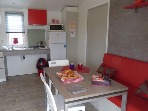 MOBILHOME 4 personnes - Mobilhome MOLENE Confort PMR 31m² - 2 chambres / terrasse couverte + TV 4 pers