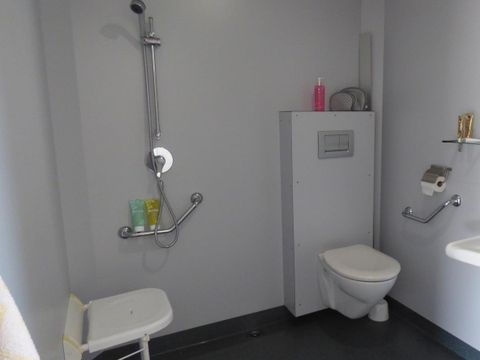 MOBILHOME 4 personnes - Mobilhome MOLENE Confort PMR 31m² - 2 chambres / terrasse couverte + TV 4 pers