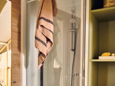 LODGE 6 personnes - JUNGLE Confort 34m² 3 chambres / terrasse couverte + TV