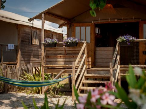 TENTE TOILE ET BOIS 4 personnes - La Cabane 2 chambres