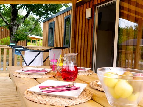 MOBILHOME 6 personnes - Cottage Prestige 3 CH 1 sdb  (Green Village à 800 m du Domaine de la Forge)