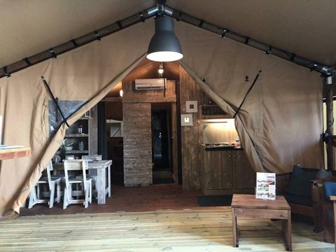 Tente en toile et en bois 4 personnes - Lodge Luxe 3 Pièces 4 Personnes