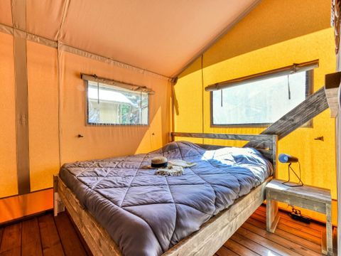 Tente en toile et en bois 5 personnes - Lodge Luxe 3 Pièces 5 Personnes