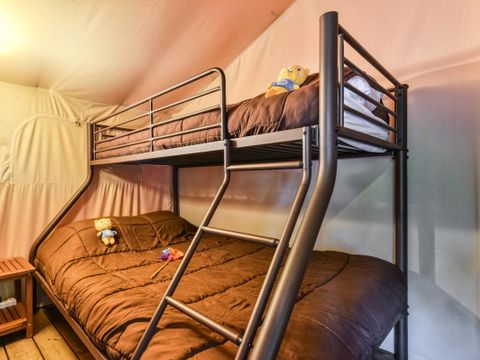 Tente en toile et en bois 5 personnes - Lodge 3 Pièces 5 Personnes Sans Sanitaires