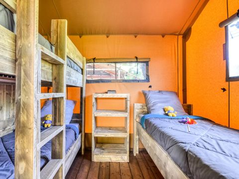 Tente en toile et en bois 5 personnes - Lodge Luxe VIP 3 Pièces 5 Personnes